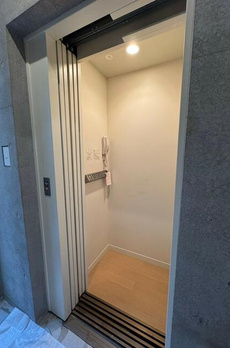 三田一棟空ビル 