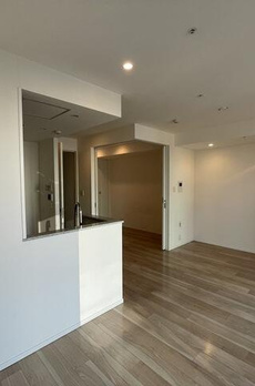ＴＨＥ　ＲＯＰＰＯＮＧＩ　ＴＯＫＹＯ　ＣＬＵＢ　ＲＥＳＩＤＥＮＣＥ 