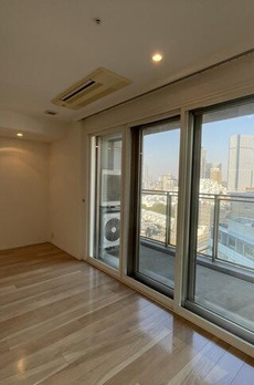 ＴＨＥ　ＲＯＰＰＯＮＧＩ　ＴＯＫＹＯ　ＣＬＵＢ　ＲＥＳＩＤＥＮＣＥ 