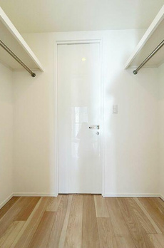 ＴＨＥ　ＲＯＰＰＯＮＧＩ　ＴＯＫＹＯ　ＣＬＵＢ　ＲＥＳＩＤＥＮＣＥ 