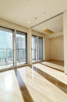 ＴＨＥ　ＲＯＰＰＯＮＧＩ　ＴＯＫＹＯ　ＣＬＵＢ　ＲＥＳＩＤＥＮＣＥ 