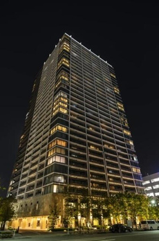 ＧＬＯＢＡＬ　ＦＲＯＮＴ　ＴＯＷＥＲ 