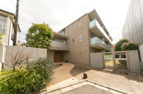 ラグゼガーデン松原