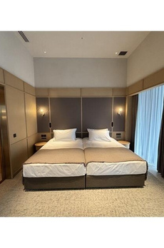 ＷＯＲＬＤ　ＴＯＷＥＲ　ＲＥＳＩＤＥＮＣＥ 