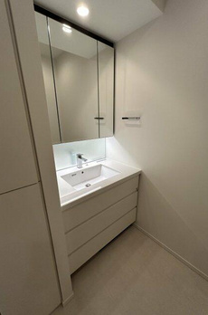 ＷＯＲＬＤ　ＴＯＷＥＲ　ＲＥＳＩＤＥＮＣＥ 