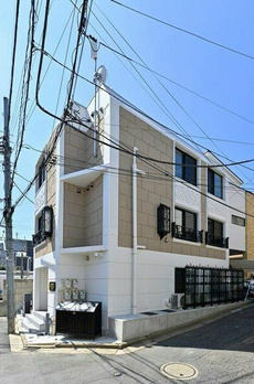 ＨＥＲＭＥ　ＹＯＹＯＧＩ　ＯＵＥＳＴ 