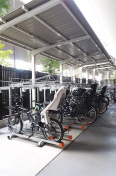 ＭＯＤＩＥＲ　ＨＡＴＡＧＡＹＡ 