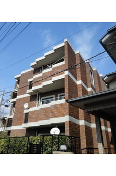 ラ・ファミーユ壱番館 