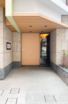 LumiCourt MITAKA 