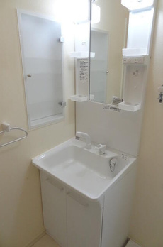 Ｃｏｍｏｄｉａ　Ｍｉｓｕｚｕ 