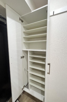 常秀館 