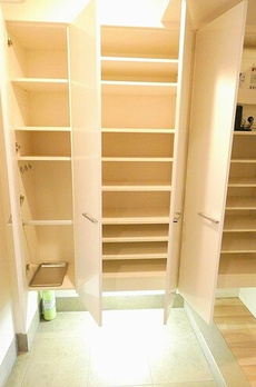 ローレルアイ千代田淡路町 