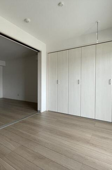 イーストポート 