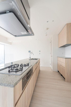 ＷＯＲＬＤ　ＴＯＷＥＲ　ＲＥＳＩＤＥＮＣＥ 