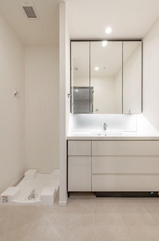 ＷＯＲＬＤ　ＴＯＷＥＲ　ＲＥＳＩＤＥＮＣＥ 
