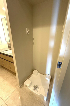 ＷＯＲＬＤ　ＴＯＷＥＲ　ＲＥＳＩＤＥＮＣＥ 