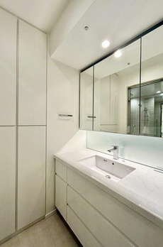 ＷＯＲＬＤ　ＴＯＷＥＲ　ＲＥＳＩＤＥＮＣＥ 