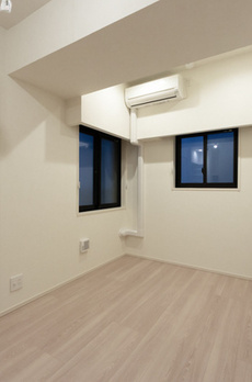 ＴＨＥ　ＡＫＡＳＡＫＡ　ＲＥＳＩＤＥＮＣＥ　Ｓ．Ｏ．Ａ．　－ｓｐｉｒｉ 