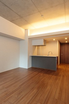 ＴＨＥ　ＡＫＡＳＡＫＡ　ＲＥＳＩＤＥＮＣＥ　Ｓ．Ｏ．Ａ．　－ｓｐｉｒｉ 