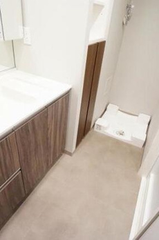 ＬＩＭＥＲＥＳＩＤＥＮＣＥ　ＨＩＫＩＦＵＮＥ 