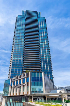 ＴＨＥ　ＹＯＫＯＨＡＭＡ　ＦＲＯＮＴ　ＴＯＷＥＲ 