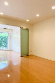 Ｂｒｉｌｌｉａ　ｉｓｔ　三軒茶屋　アイビーテラス 