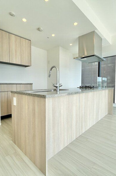 ＷＯＲＬＤ　ＴＯＷＥＲ　ＲＥＳＩＤＥＮＣＥ 