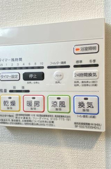 ＰＡＳＳＡＧＥ　ＤＯＵＩＬＬＥ（パサージュ　ドゥイエ） 