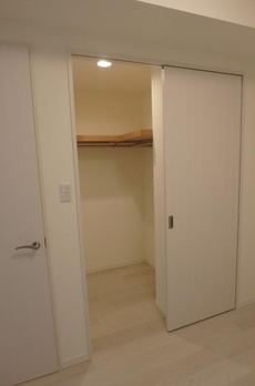 ドゥーエ新川 