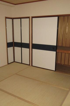 フラットフォーレスト 