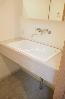 ＢＯＷ　ＨＯＵＳＥ　Ｂ棟 