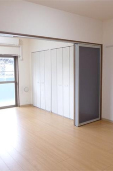 ＲＯＫＵＳＵＮＳ　ＮＥＲＩＭＡ（ロクサンズネリマ） 