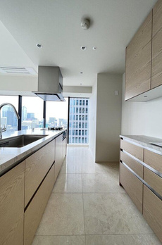 ＷＯＲＬＤ　ＴＯＷＥＲ　ＲＥＳＩＤＥＮＣＥ 