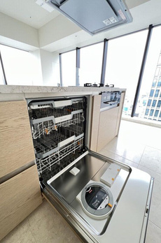 ＷＯＲＬＤ　ＴＯＷＥＲ　ＲＥＳＩＤＥＮＣＥ 