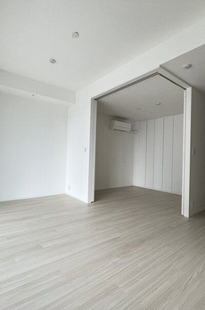 ＷＯＲＬＤ　ＴＯＷＥＲ　ＲＥＳＩＤＥＮＣＥ 