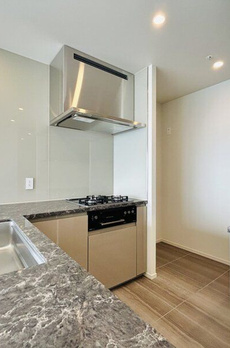 ＷＯＲＬＤ　ＴＯＷＥＲ　ＲＥＳＩＤＥＮＣＥ 