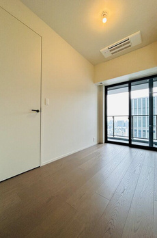 ＷＯＲＬＤ　ＴＯＷＥＲ　ＲＥＳＩＤＥＮＣＥ 