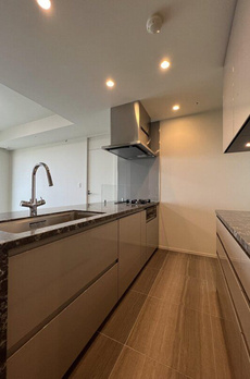 ＷＯＲＬＤ　ＴＯＷＥＲ　ＲＥＳＩＤＥＮＣＥ 