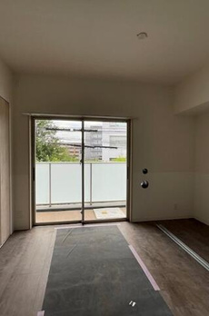 スリージア 