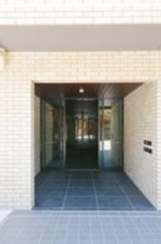 ＴＨＥ　ＬＵＤＬＯＷ　ＮＡＫＡＭＥＧＵＲＯ 