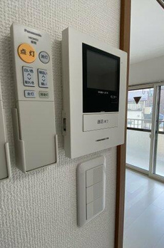 アンジュ荻野 