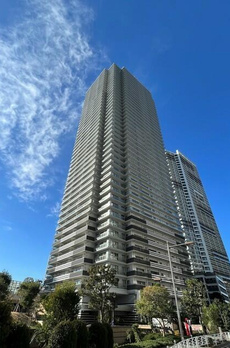 Ｗ　Ｃｏｍｆｏｒｔ　Ｔｏｗｅｒｓ　ＷＥＳＴ 
