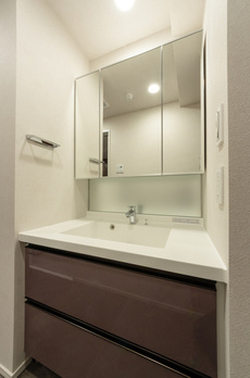 ＴＨＥ　ＡＫＡＳＡＫＡ　ＲＥＳＩＤＥＮＣＥ　Ｓ．Ｏ．Ａ．　－ｓｐｉｒｉ 