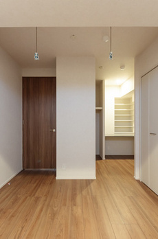 ＴＨＥ　ＡＫＡＳＡＫＡ　ＲＥＳＩＤＥＮＣＥ　Ｓ．Ｏ．Ａ．　－ｓｐｉｒｉ 