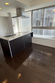アクサス大手町ラクシーズ 