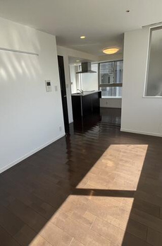 アクサス大手町ラクシーズ 