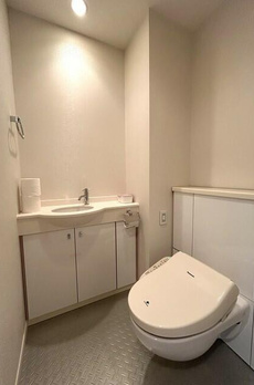 Ｗ　Ｃｏｍｆｏｒｔ　Ｔｏｗｅｒｓ　ＷＥＳＴ 