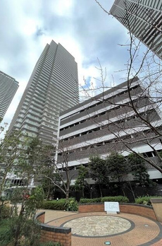 Ｗ　Ｃｏｍｆｏｒｔ　Ｔｏｗｅｒｓ　ＷＥＳＴ 
