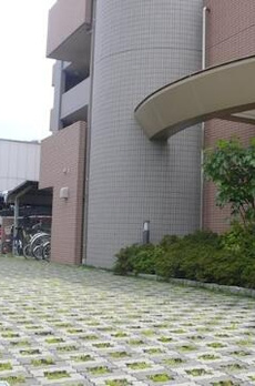 イーストイン 