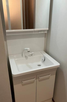 Ｌａ　Ｒ＆＃２３３　ｓｉｄｅｎｃｅ　Ｃｈｉｃ 